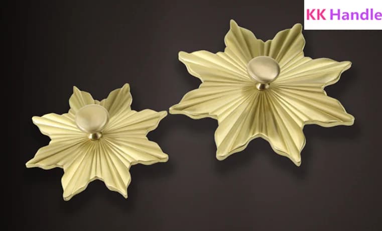 Manopole e maniglie per porte rotonde in ottone massiccio a forma di foglia d'acero