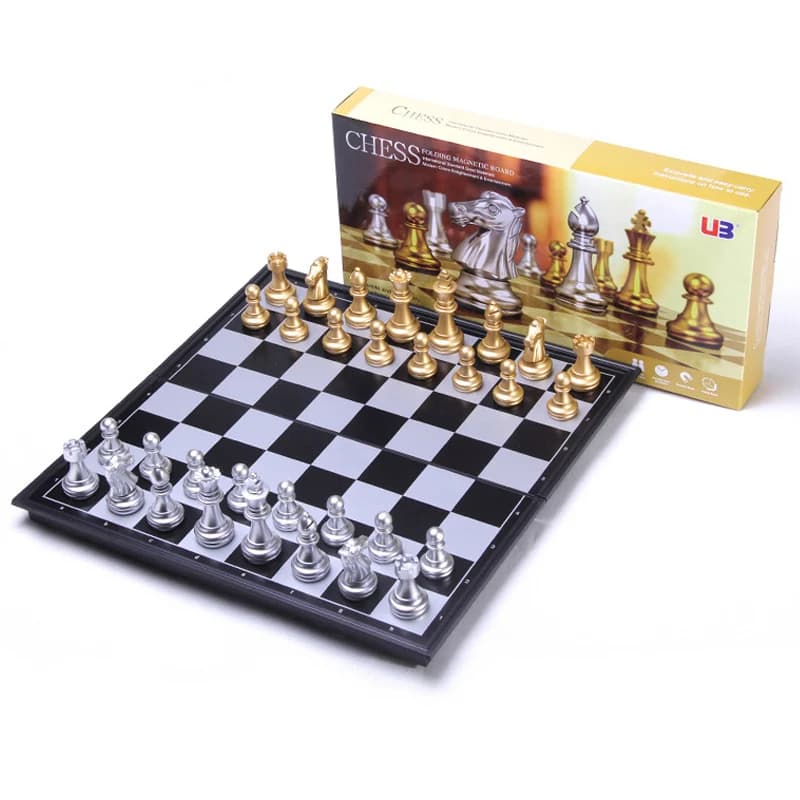 Giochi da tavolo magnetici Set di scacchi di grandi dimensioni per partite da viaggio Go Set di giochi Scacchi in plastica portatili con scacchiera 32 pezzi degli scacchi
