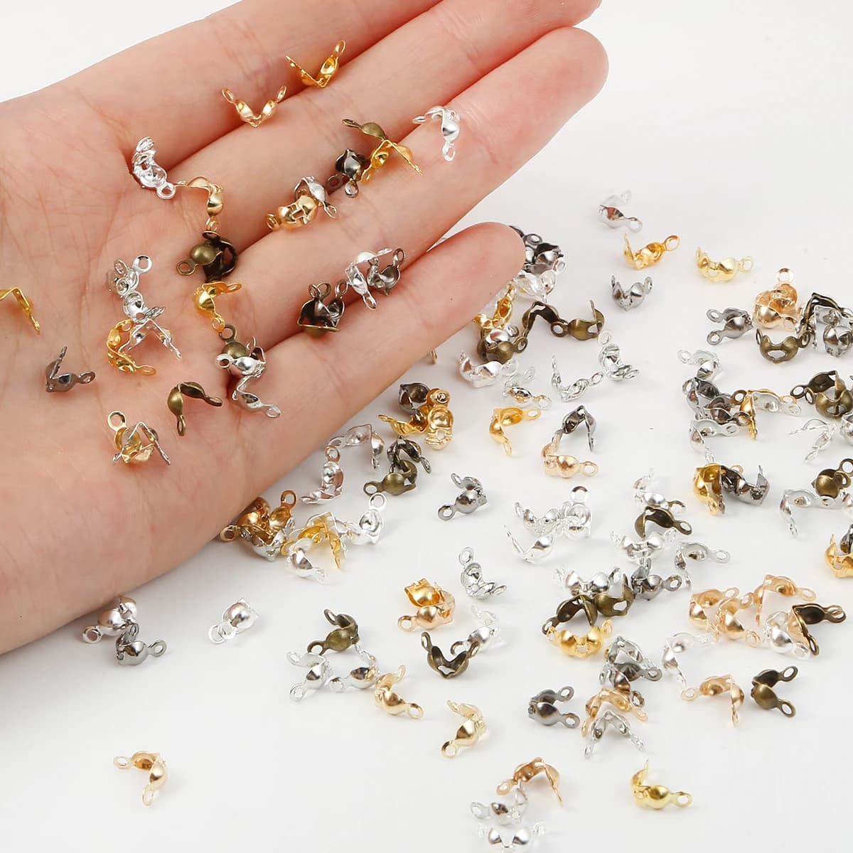 100 Pz/lotto Connettore Catenaccio di Risultati 4x7mm Catena Della Sfera Calotte End Beads Tacche Componenti del Connettore Gioielli FAI DA TE Che Fanno accessorio