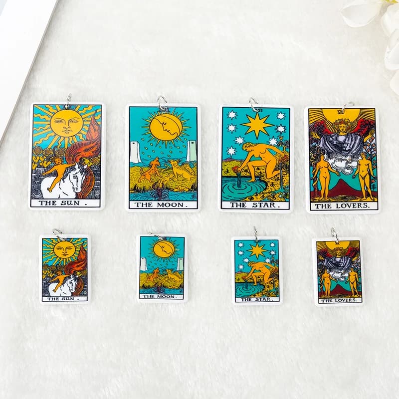 10pcs gioco di carte di tarocchi di piccole dimensioni Charms magica di dio resina sole luna e amanti accessorio fai da te per ciondolo collana