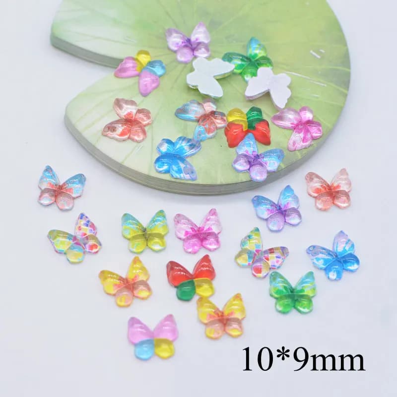 NUOVA Mini Farfalla Mini Figurine In Resina Applique Planare Animale Unghie artistiche Decorazione Della Casa FAI DA TE Borsette Del Telefono Artigianato Fornitura 100 Pz