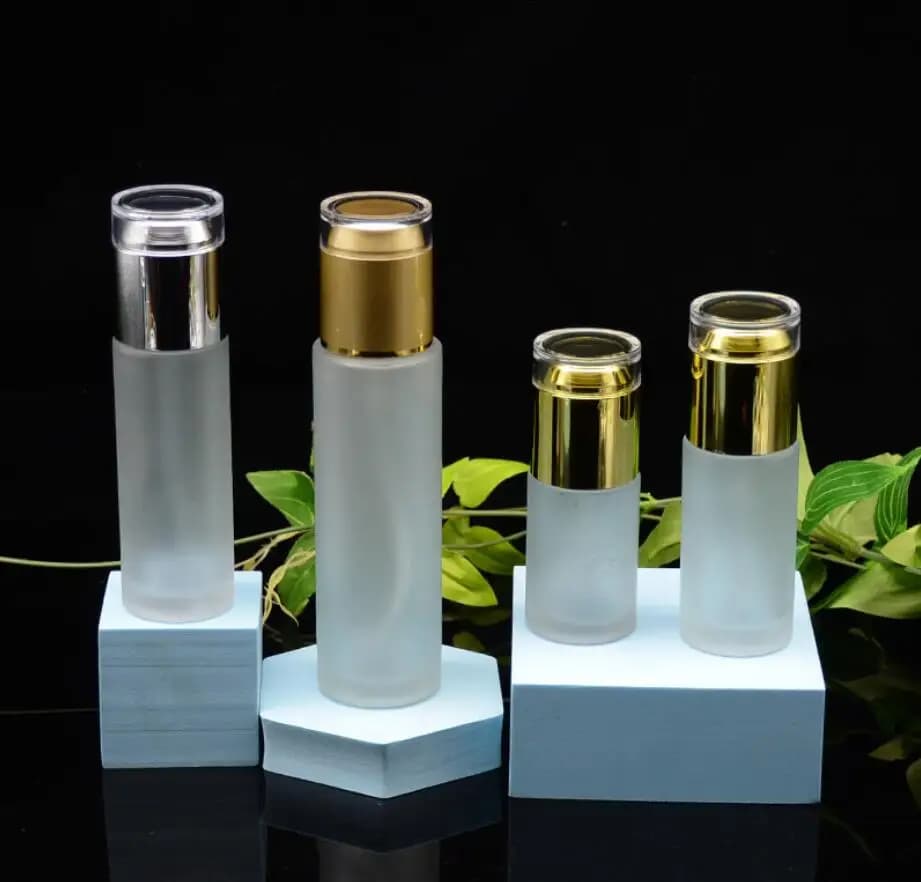 Flacone in vetro smerigliato da 100 ml con tappo oro/argento/bianco per lozione/emulsione/tonico/acqua/tonico fondotinta, confezione per la cura della pelle