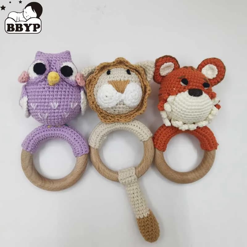 1PC coniglio tigre leone uncinetto sonaglio succhietto braccialetto massaggiagengive Set prodotto per bambini carrozzina Mobile presepe anello giocattoli di legno