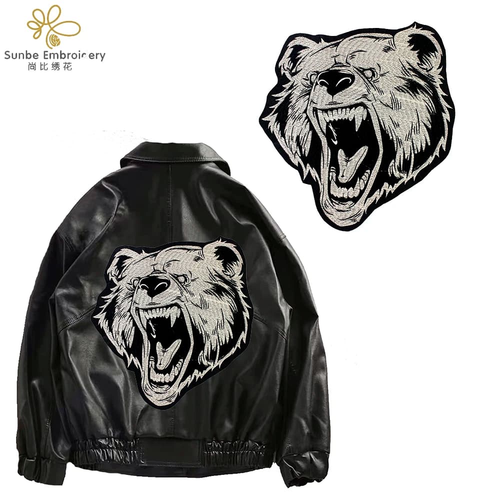 Toppe ricamate con testa d'orso, adesivi termoadesivi per distintivo decorativo per la parte posteriore della giacca