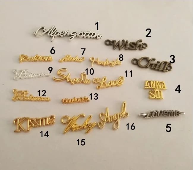 Etichette per indumenti fatte a mano in metallo rettangolare color oro da 10 pezzi Etichette per borse per abbigliamento Etichette per cucire con lettere fatte a mano