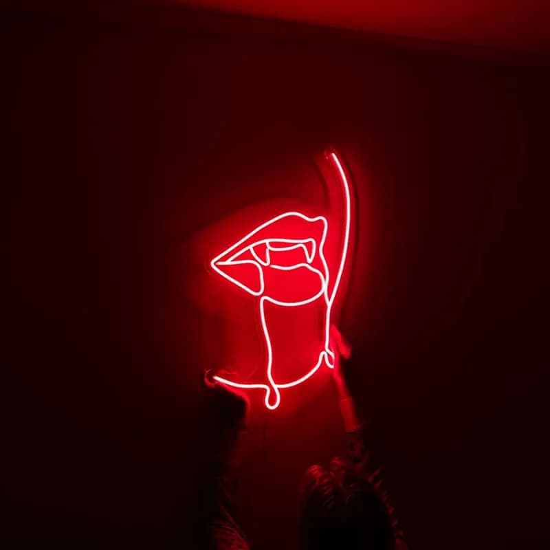 BLOODY VAMPIRE Insegna al neon Decorazioni per la casa Insegna al neon di Halloween Decorazione da parete Insegna Regalo di Halloween Luce al neon personalizzata