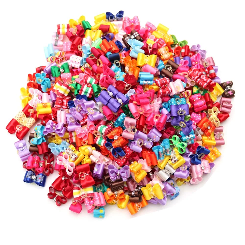 Caldo! 200 pz Perla peli di cane archi Elastici Robbon archi Diamante Toelettatura Bowknot Per Capelli di Cane Toelettatura Accessori Prodotti