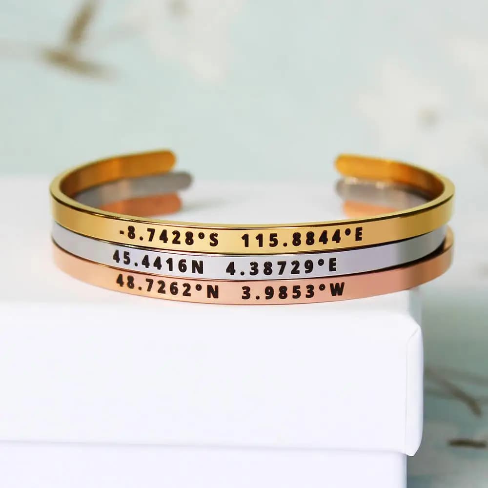 Bracciale con coordinate personalizzate da 4 mm di larghezza, bracciale regolabile con incisione laser in acciaio inossidabile, collana personalizzata