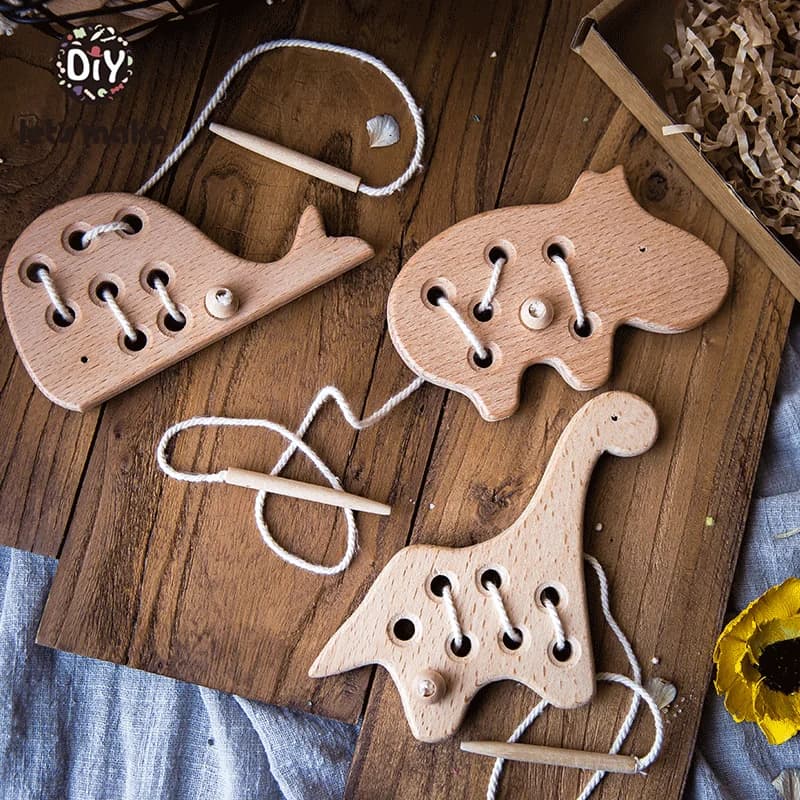 Tavola da infilare in legno per mouse per asilo, allacciatura, giocattoli da cucito in legno di faggio, bottoni di dinosauro, blocchi di perline per ragazzi e ragazze