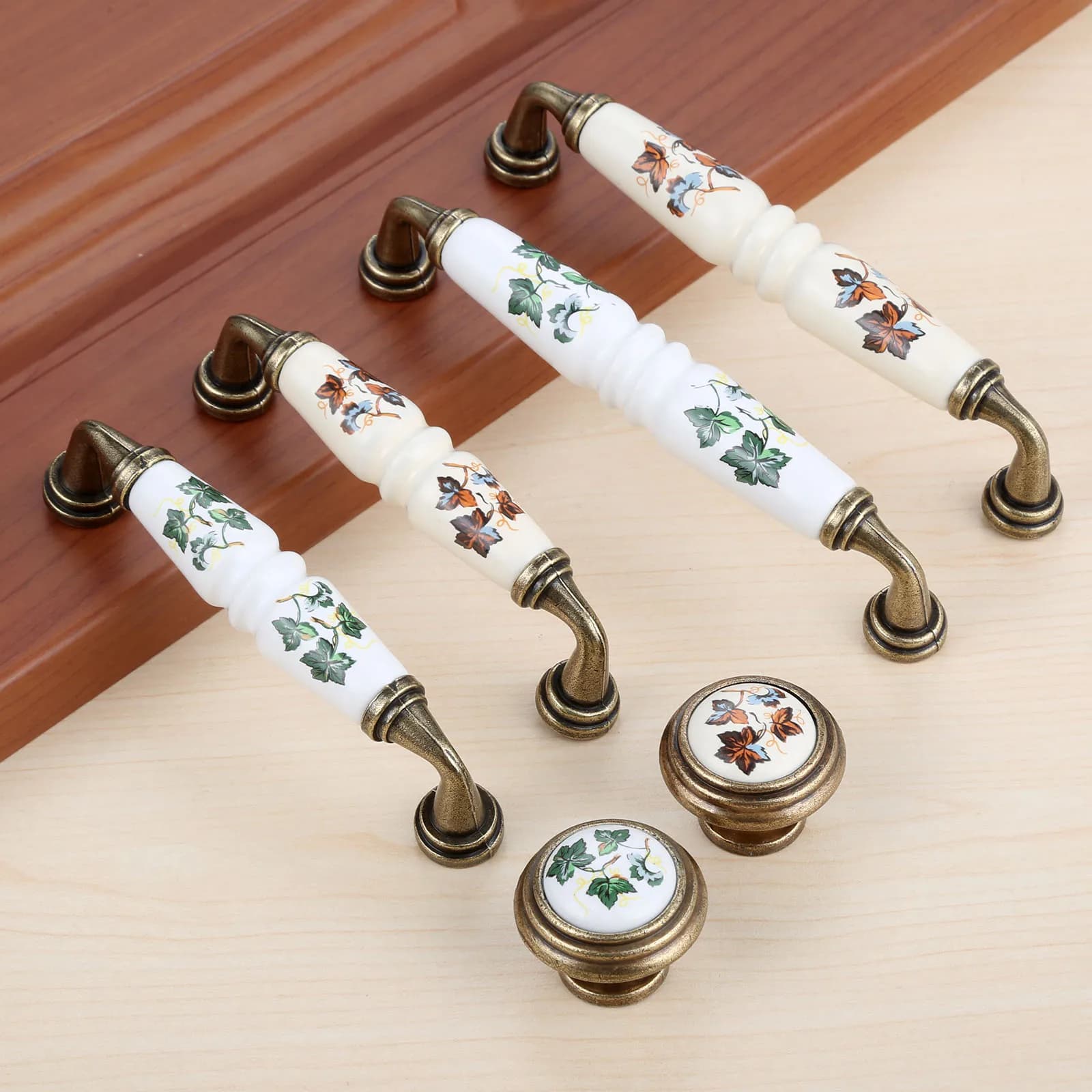DRELD Vintage rurale cassetto in ceramica armadio porta maniglie per mobili maniglie e pomelli per armadietto comò cucina Pull + M4x25mm vite
