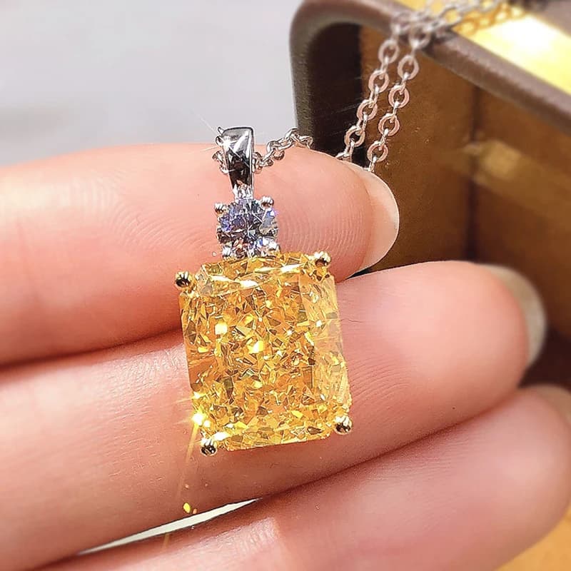 Huitan Splendida collana con pendente quadrato giallo con zirconi cubici da donna, delicata collana con collo di fidanzamento, regalo, gioielli alla moda da donna