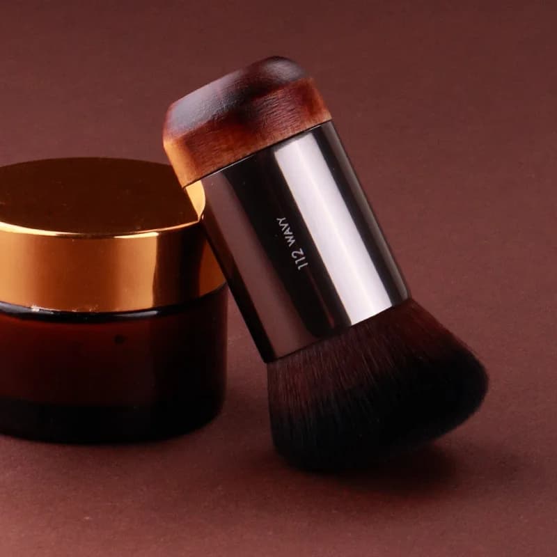 Pennello per trucco maquiagemPincelli per trucco professionale Pennello per fondotinta Pennello per contorno potere sciolto Lucidatura in legno naturale Bellezza donna
