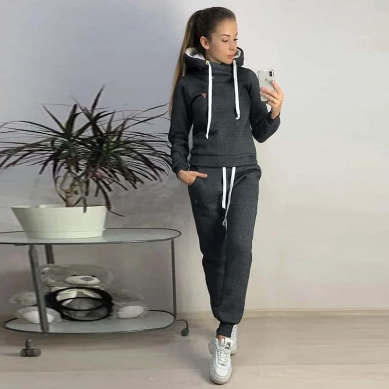 Women's Fashionable Sports Clothing 2 Pieces Long Sleeved Tops with Casual Solid Cap + Long Trousers Set Winter Sports Jumpsuit