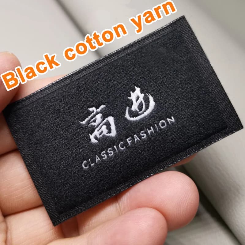 1000 pezzi personalizzati tessuti fatti a mano etichette in filato di cotone nero etichette per vestiti personalizzate etichette per indumenti personalizzate stampa di vestiti spazzolati opachi