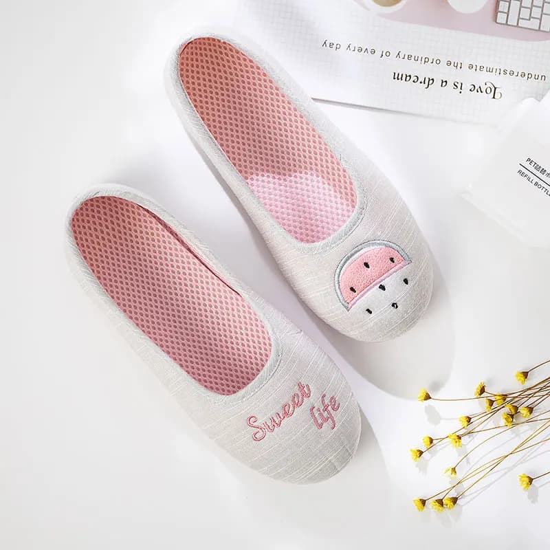 Pantofole da donna primavera estate e belle pantofole da donna con fondo morbido antiscivolo 2 colori gomme scarpe da ragazza pantofole