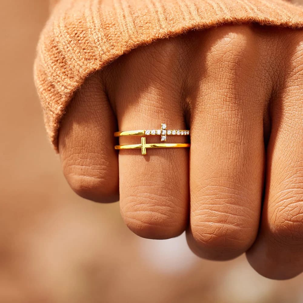 Anello a doppia croce per donna con intarsio di zirconi cubici, anello avvolgente a strati in acciaio inossidabile color oro Gioielli religiosi cristiani