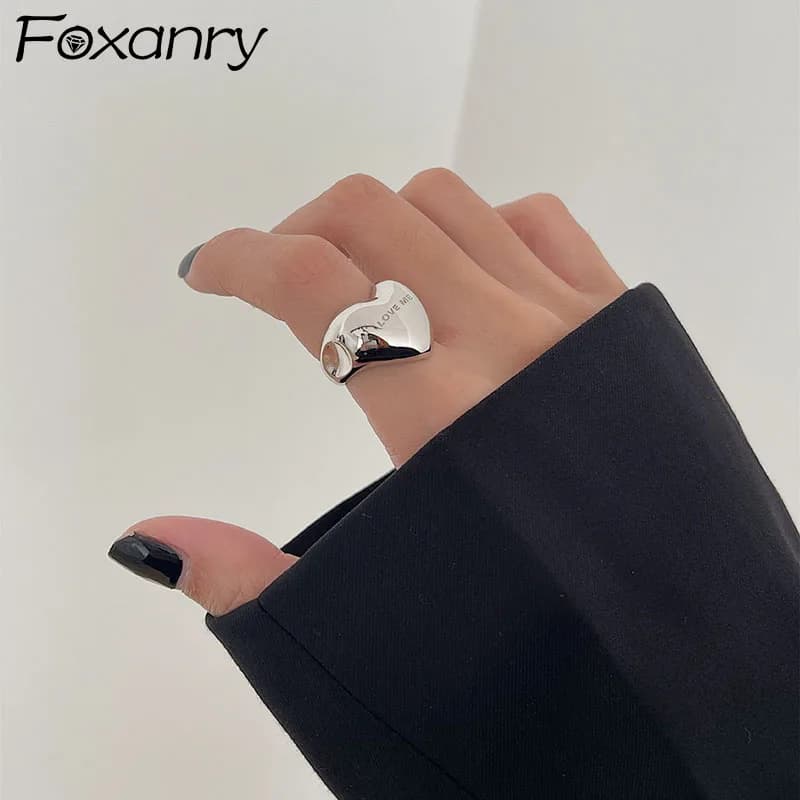 FOXANRY Anelli color argento per accessori da donna Nuovi regali di compleanno per gioielli da festa con cuore d'AMORE liscio semplice e alla moda