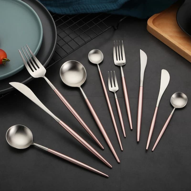 Set of matt cutlery Set of kitchen utensils fork knives in stainless steel 18/10 stainless steel Set of kitchen dishes wands round handle