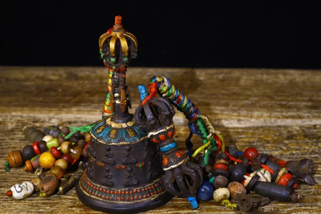 8"Tibetan Temple Collection Old Bronze Cinnabar Painted Old Ringing Bell Vajra Set Shakyamuni Bells Pendant Amulet Town House