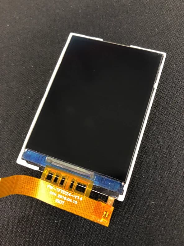 Schermo caricabatterie bilanciato display LCD ISDT da 2,4 pollici BG-8 C4EVO D1 D2 D2mk2 K1 P10 N Series Q8