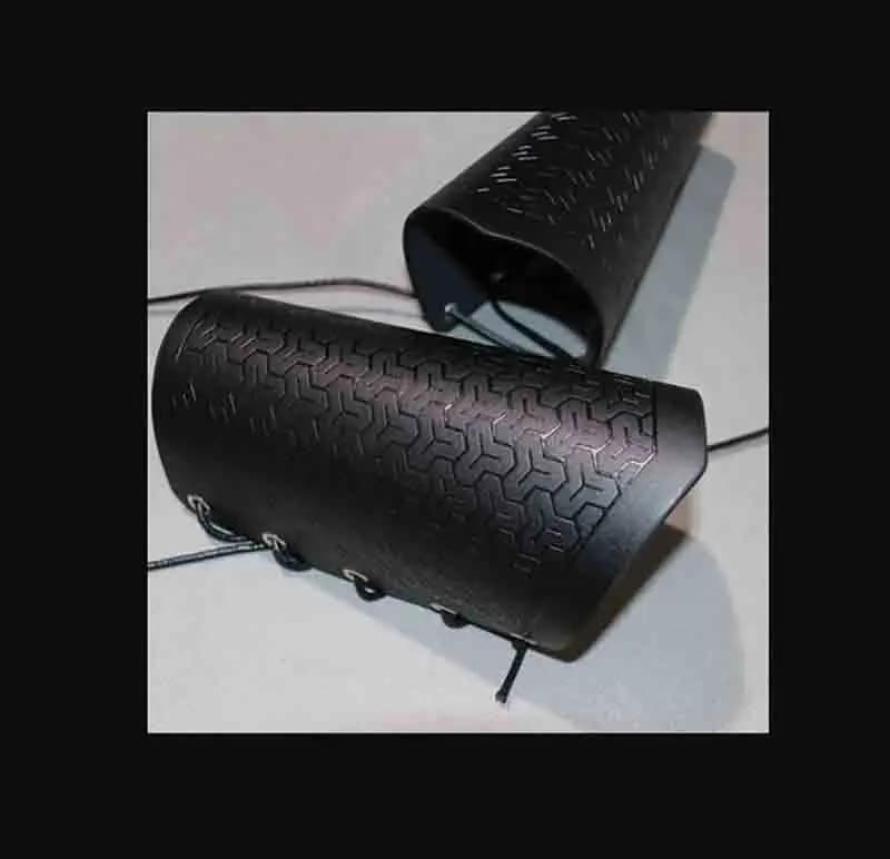 Hanfu Bracer Uomo Donna Paramani Parabraccio Manica in pelle da uomo con fasciatura Hanfu Polsino nero per uomo donna