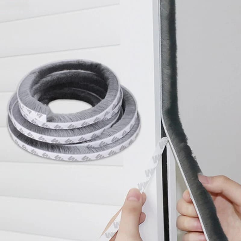 Striscia di spazzola autoadesiva da 5 m per porta WeatherStripping striscia di tenuta per finestre Nastro sigillante per porte scorrevoli per guardaroba Strumento hardware per finestre