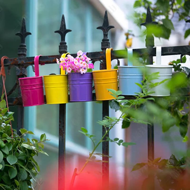 Hanging Flower Pot Hook Wall Removable Candy Color Iron Bucket Tin Garden Balcony Hanging Succulent Basket Plant Pots Macetas