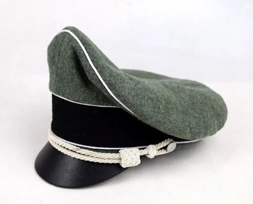 Marescialli di campo tedeschi Generali Ufficiali Frantoio Visiera da campo Cappello Berretto con tubo bianco Cavo per il mento in argento Anello per il sudore in pelle