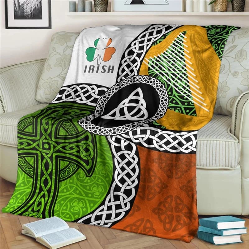 Irlanda con cerchio Celtics Knot Coperta da tiro Stampa Trapunta per adulti Morbide coperte in flanella Coperta portatile per aereo da viaggio