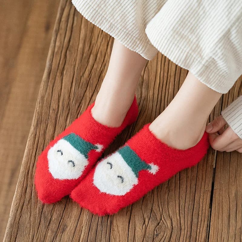 Calzini da donna calzini caldi invisibili spessi corti pantofole invernali Harajuku calzini da cartone animato orso da donna calzino alla caviglia kawaii carino