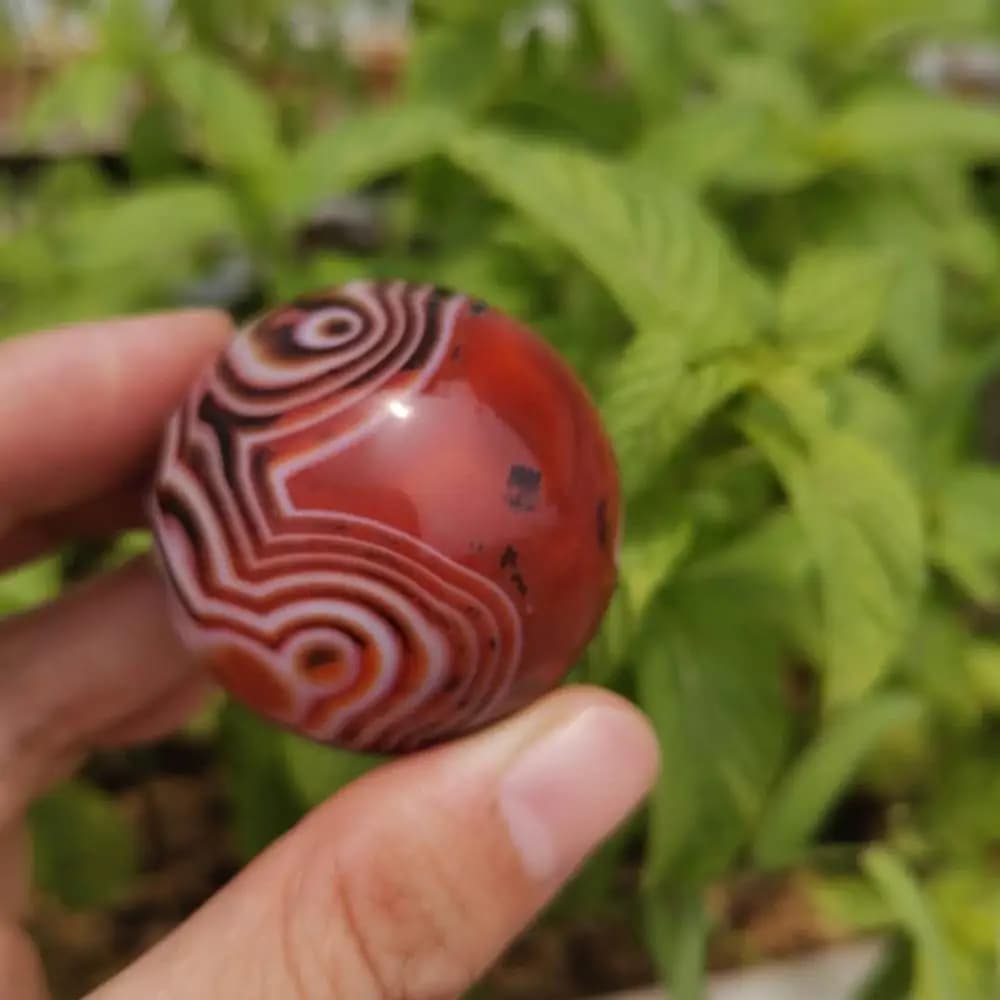 Sfera naturale di sardonyx, esemplare di sfere di cristallo di agata, pietra curativa Reiki