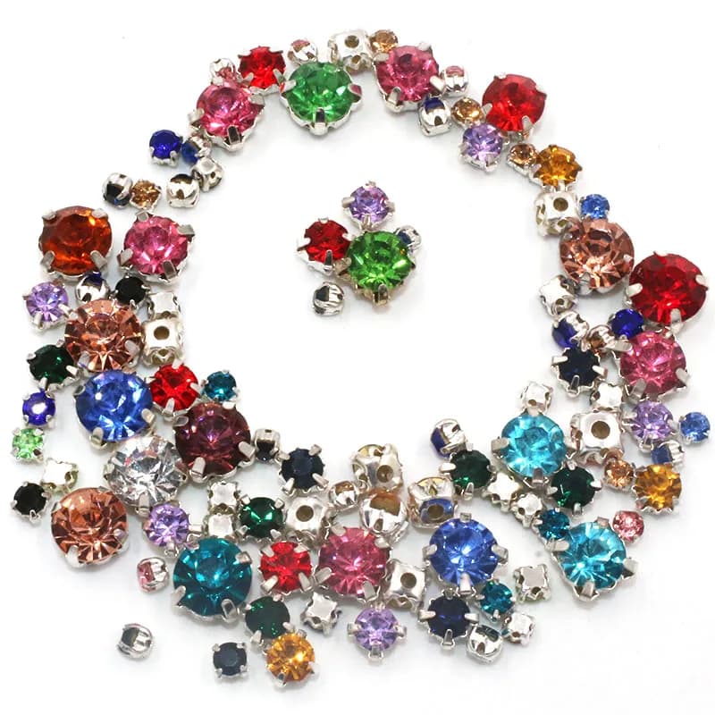 Offerta Speciale: 100 pz/sacchetto Pietre di Cristallo in Vetro Misure Assortite, Perline Sciolte con Montatura a Griffe Argentate, Strass da Cucire per Abiti da Sposa Fai da Te