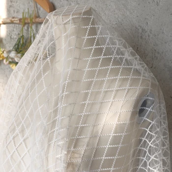 150cm Wide 1Meter/Lot White Hard Tulle Fabric Grid Diamond Net Gauze Fabric Material Tulle Dress Skirt Material X1086