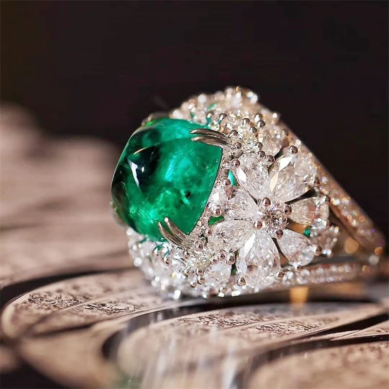 Anelli da donna dal design unico Huitan con anello a forma di fiore estetico con zirconi brillanti per gioielli alla moda, regalo di anniversario per feste