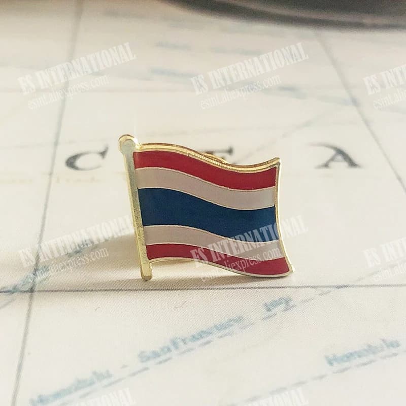 Thailand National Flag Lapel Pins Crystal Epoxy Metal Enamel Badge Paint Brooch Souvenir Suit Personality Commemorative Gifts