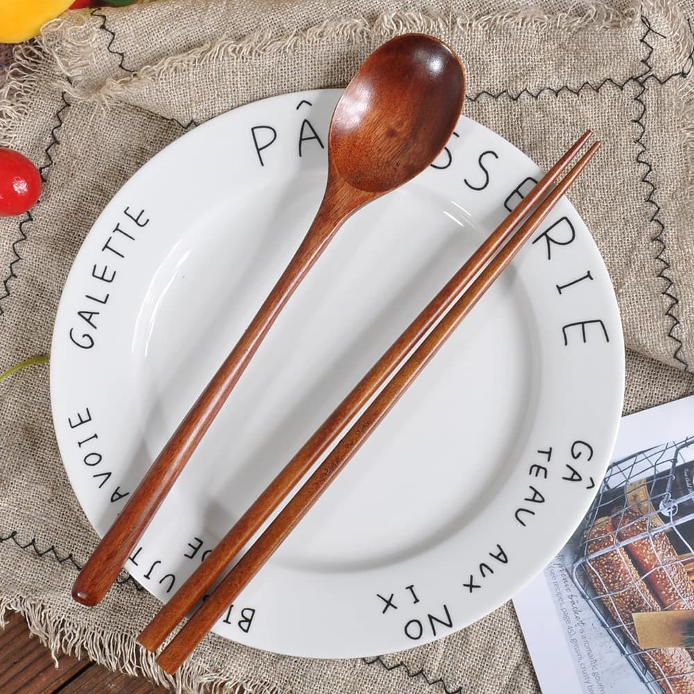 Set of Japanese dishes Set of Japanese dining utensils Set of Japanese wands + set of spoons for the house and kitchen