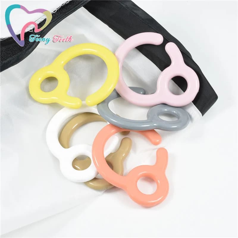 5PCS Gancio per ciuccio Dentizione in plastica Anello per dentizione in plastica Collegamenti Passeggino Giocattoli Clip fittizie fai da te Massaggiagengive per bambini 6 colori