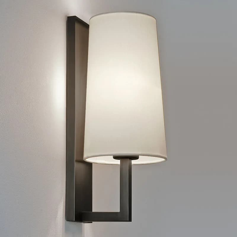 Lampada da parete moderna a LED E27 lampada da comodino per interni in tessuto in stile americano lampada da comodino soggiorno camera da letto decorazione apparecchio di illuminazione
