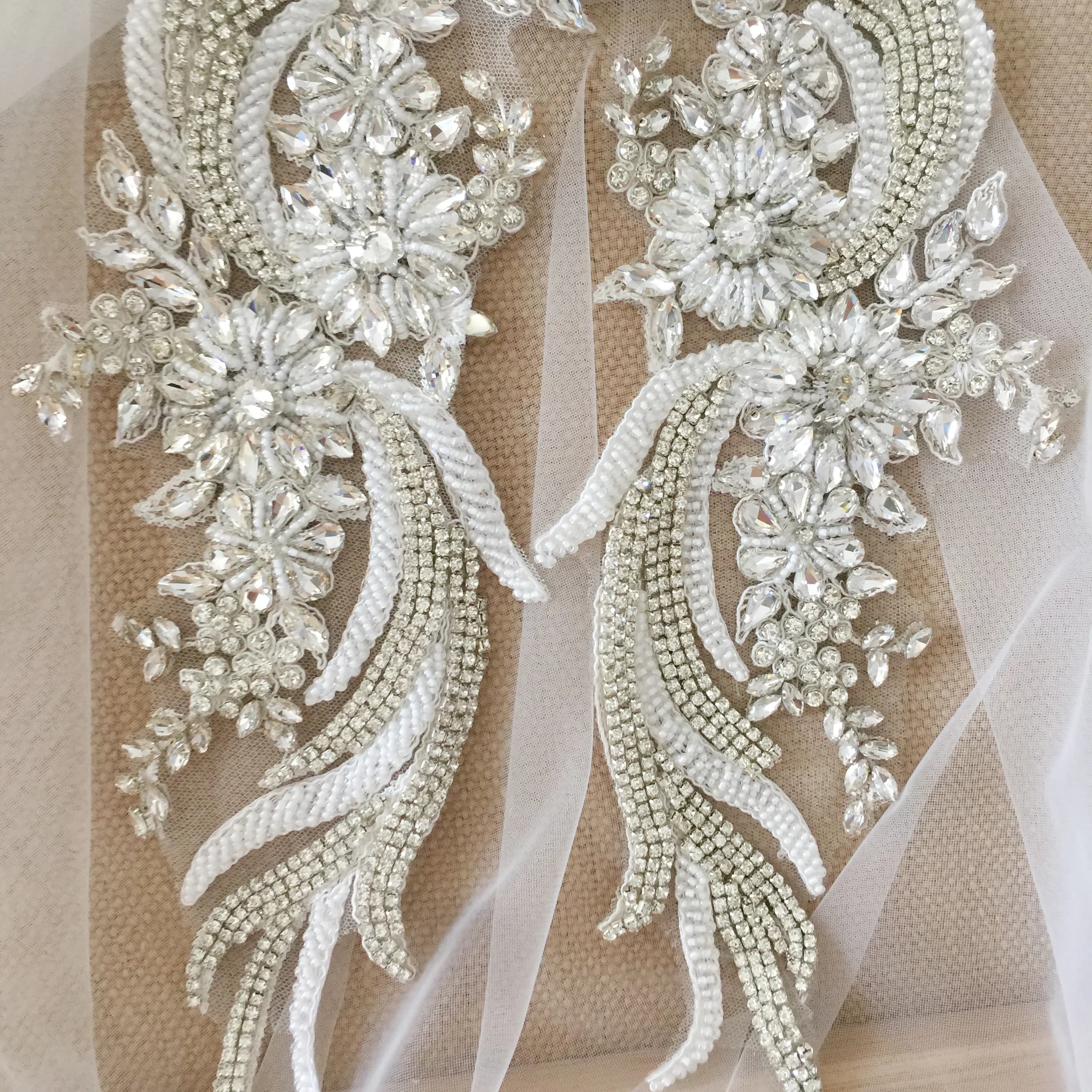 1 paio delicato Phoenix strass in rilievo Applique abito da sposa in cristallo corpetto Cape Couture Crystal Applique