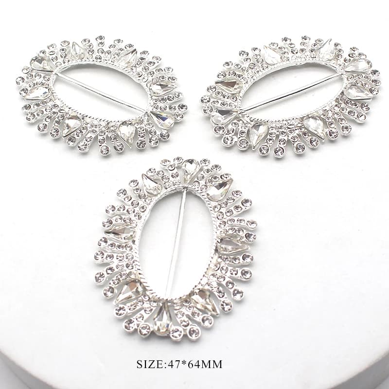Fibbia in lega di strass ovale in metallo 1 pz/lotto 47*64mm Accessori per cucire fai da te Decorazione del nastro di nozze Cena Fibbie con strass