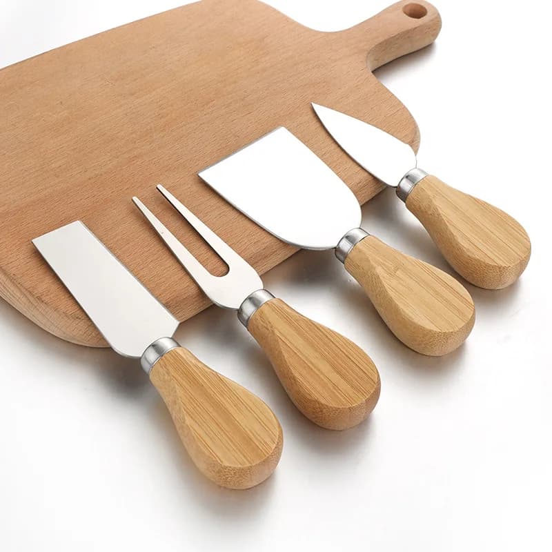 WIKHOSTAR 4 pcs/set Stainless Steel Cheese Knives Oak Handle Cheese Knife Tagliere Butterfly Spatula Cooking Tools for Cheese