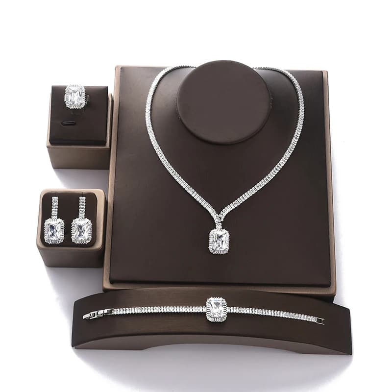 Insieme dei monili HADIYANA Da Sposa D'epoca Del Partito Dei Monili Piazza Della Collana di Zircon Orecchino Bracciale e Anello Set BN7746 Conjunto de joyas