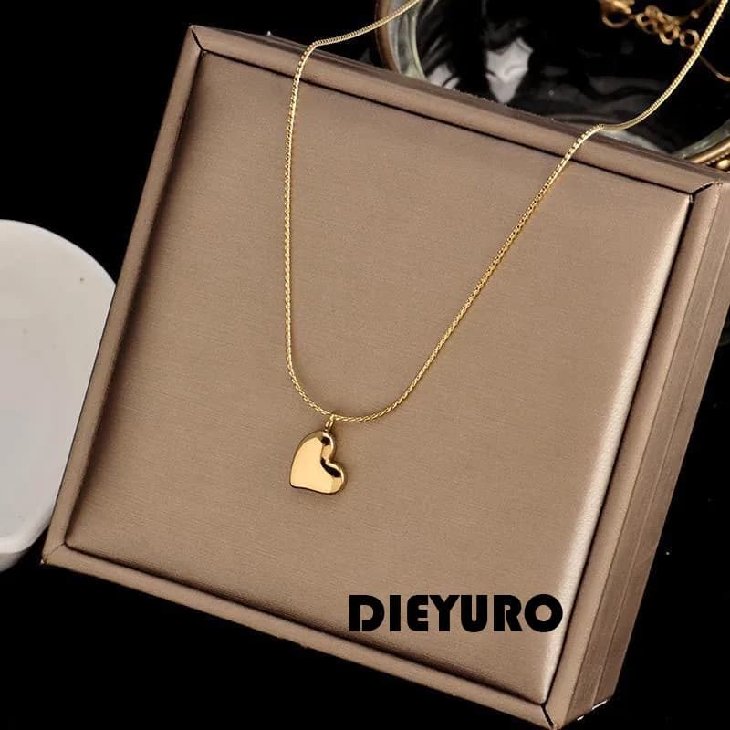 DIEYURO Collana con ciondolo a forma di cuore in acciaio inossidabile per donna 2022 Nuovo temperamento alla moda Semplice collo a catena Gioielli regalo Girocollo