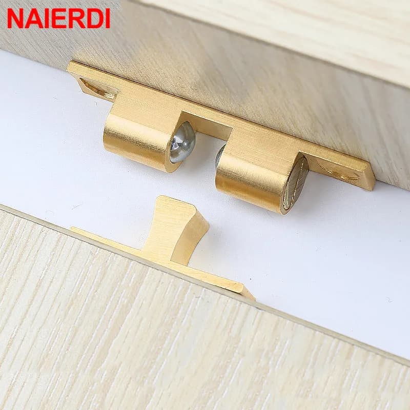 NAIERDI 2 pezzi fermaporta in ottone chiusure regolabili per armadi doppia molla in acciaio con fermo a sfera per accessori per mobili guardaroba
