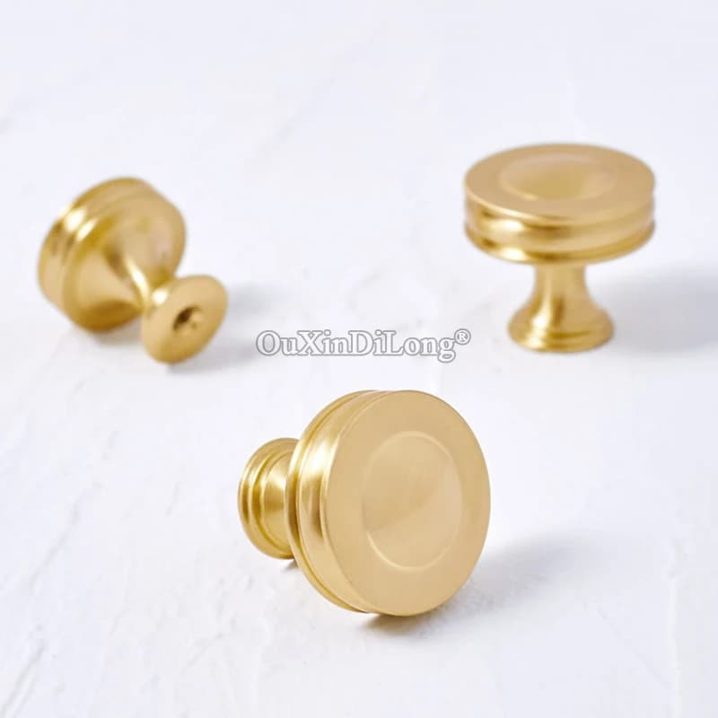 Nuovo 10PCS Ottone massiccio Mobili europei Tira Maniglie Manopole per cassetti Guardaroba Armadio Cucina TV Armadietto del vino Tira Manopole
