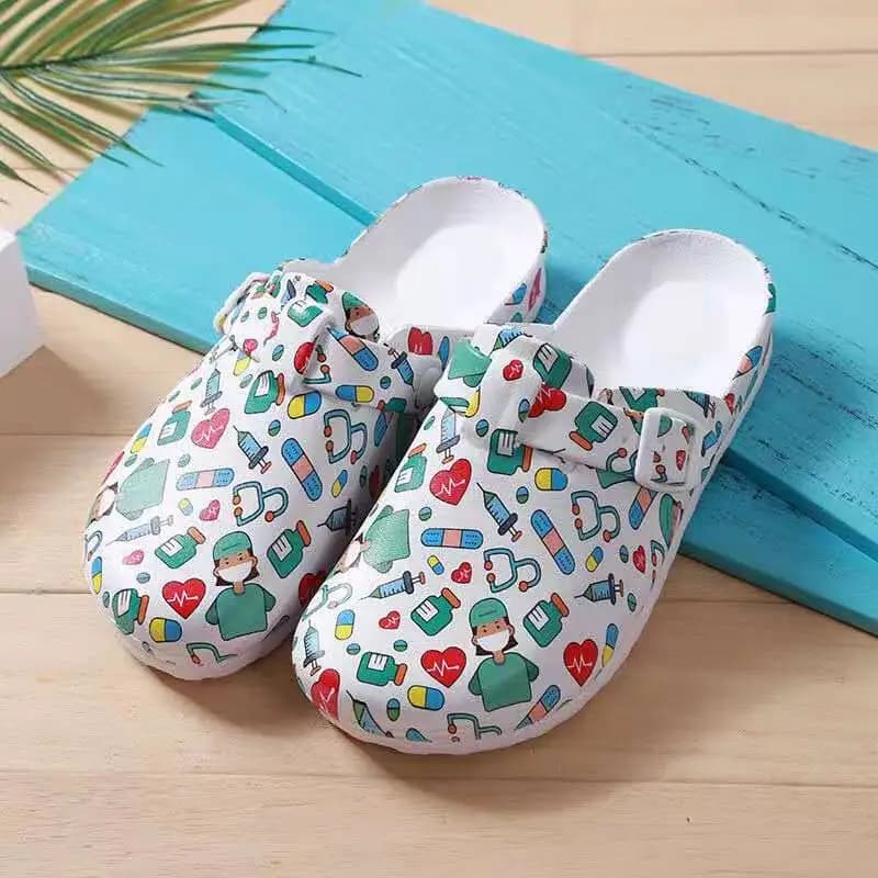 Scarpe mediche Zoccoli da medico da laboratorio antiscivolo in EVA Zoccoli da infermiera antiscivolo Scarpe chirurgiche Pantofole da lavoro da donna casual da spiaggia