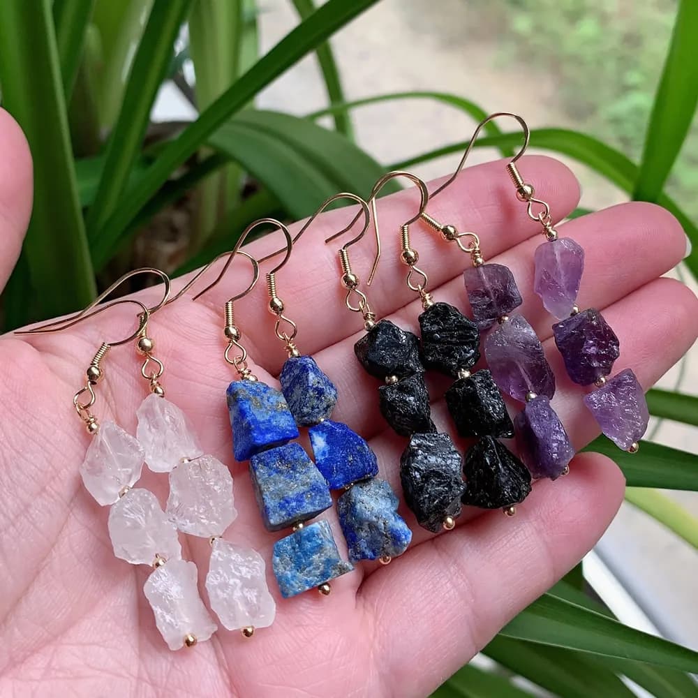 Orecchini in cristallo naturale per donna Minerale irregolare Quarzo Lapis Tormaline nere Nappa lunga Pendolo Orecchino a goccia in cristallo viola