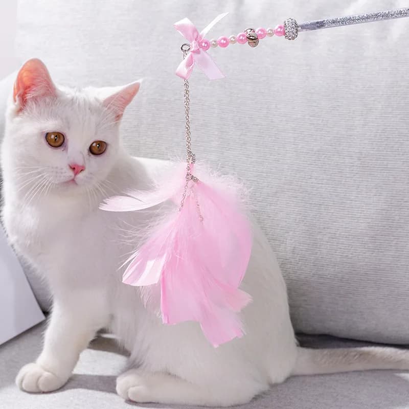 Divertente bastone per gatti giocattolo gattino bacchetta interattiva nappe di piume fiocco di perline bacchetta per gatti prodotti di piume accessori per gatti giocattolo