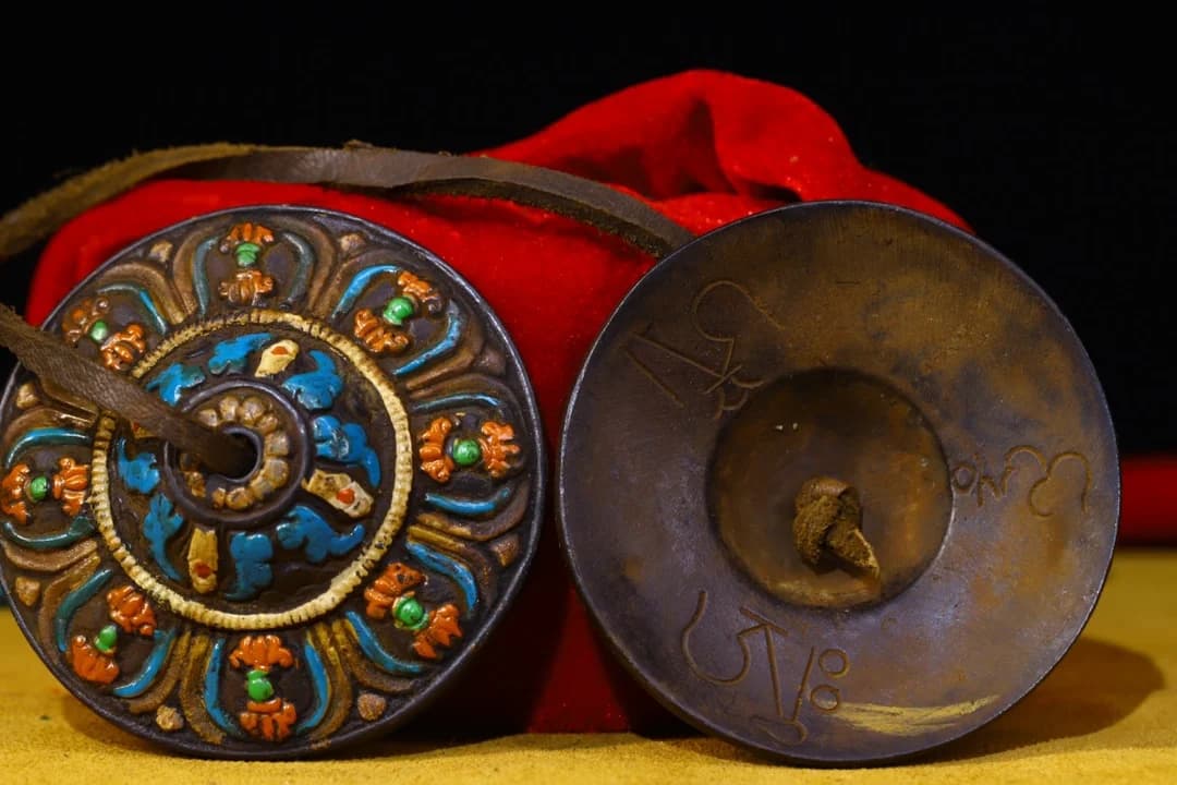 3"Tibetan Temple Collection Old Bronze Cinnabar Painted Eight Treasures Buddha Bell Old Ringing Bell Pendant Amulet Town House