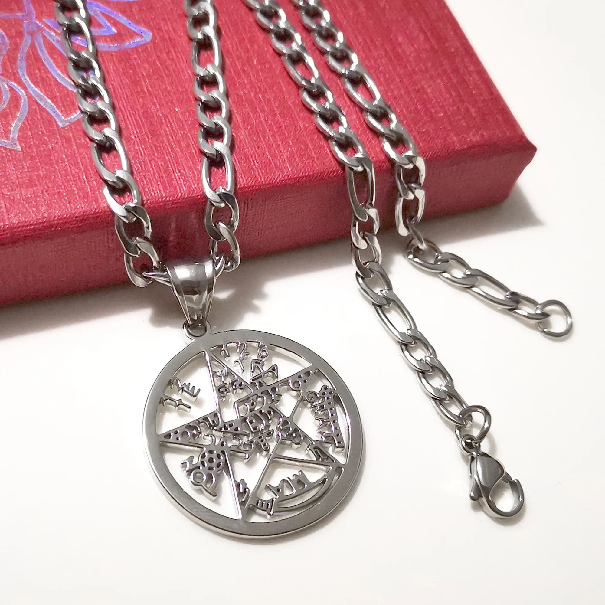 Scegli tra i ciondoli religiosi in acciaio inossidabile Wicca pentagramma, con catena a maglia da 5 mm e lunghezza 24'', regali per uomo.